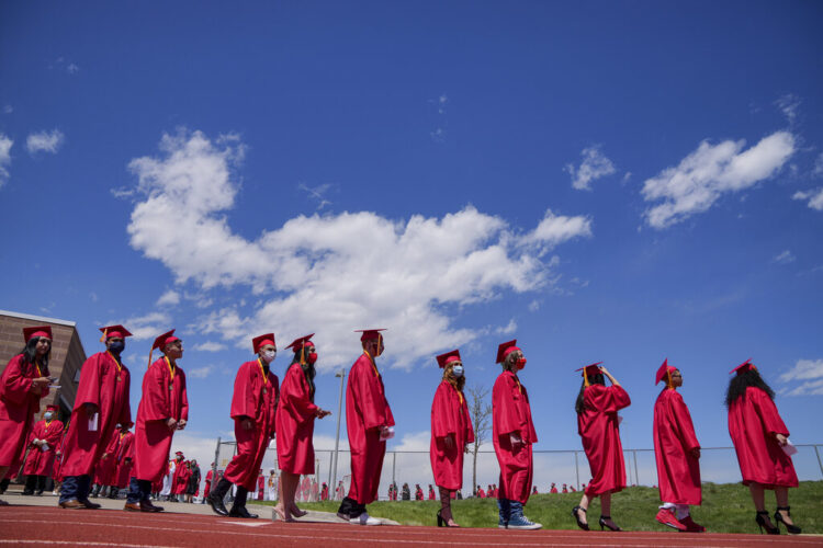 Mon. 10:13 a.m.: Graduation rates dip across US as pandemic stalls progress